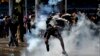Con vestigios de violencia, Chile espera consecuencia económica de protestas