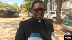 Reverend Kenneth Mtata, the secretary general of Zimbabwe Council of Churches, said his organization notes that Christians make up more than 80 percent of the country’s population. Mtata is shown in June 2017. (S. Mhofu/VOA)
