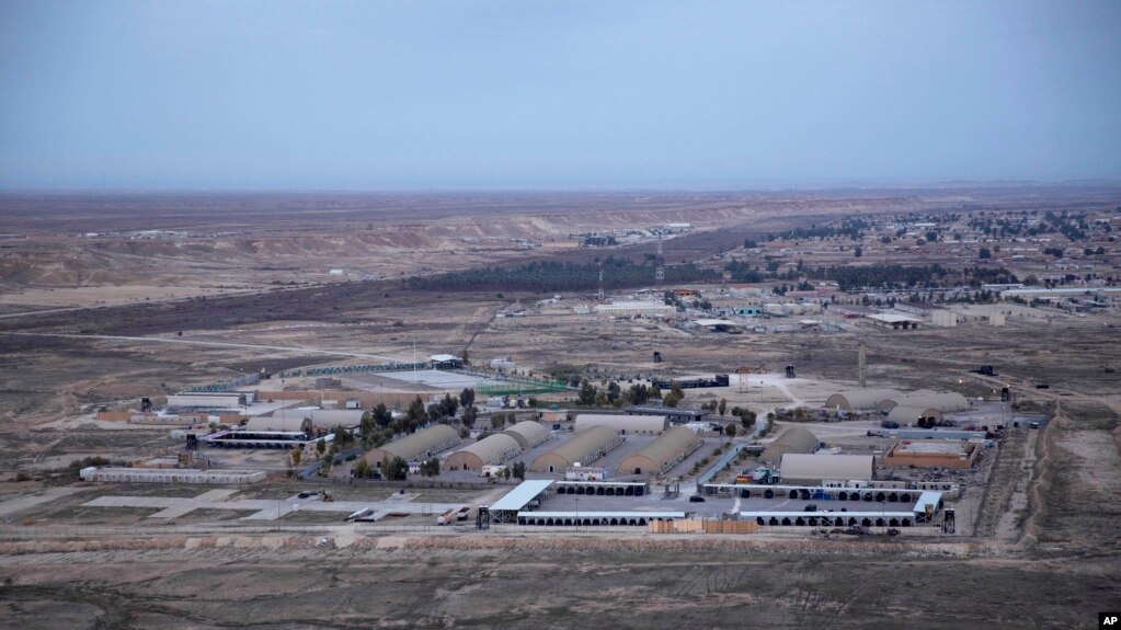 Vista panorámica de la base aérea iraquí al-Asad, que fue atacada por Irán el martes 7 de enero.