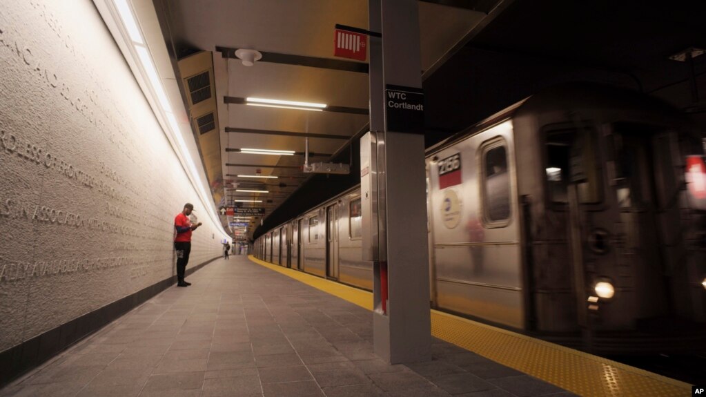 В Нью-Йорке возобновила работу станция метро, разрушенная в результате нападения на Всемирный торговый центр 11 сентября 2001 года