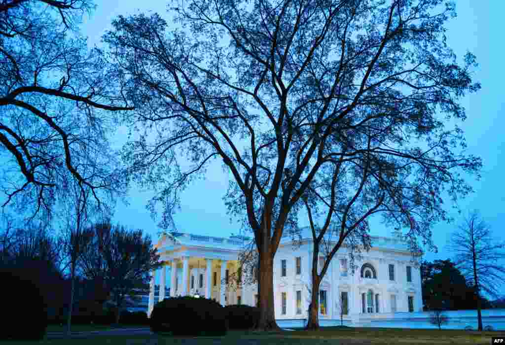 نمایی از کاخ سفید در واشنگتن دی سی &nbsp;