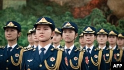 Un regiment féminin de l'armée chinoise