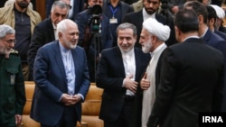 عباس عراقچی سالها معاون ظریف بود که پیشتر حساب فارسی وزارت خارجه آمریکا پیشتر او را «ماله‌کش اعظم» نامیده بود. 