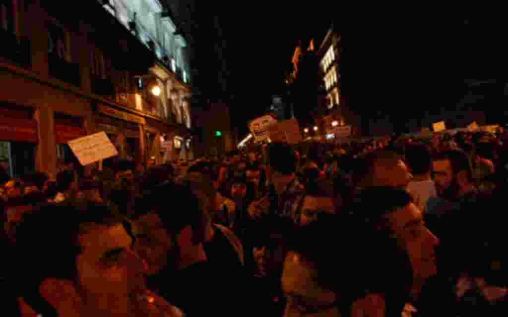 Madrid pide una democracia real