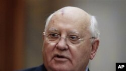 1990 Nobel Peace Prize and former Soviet leader Mikhail Gorbachev, Oct 7 2010 (file photo)