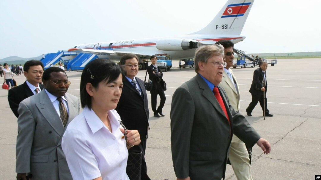 올리 하이노넨 전 IAEA 사무차장이 지난 2007년 6월 UN 핵 사찰단을 이끌고 북한을 방문했다.