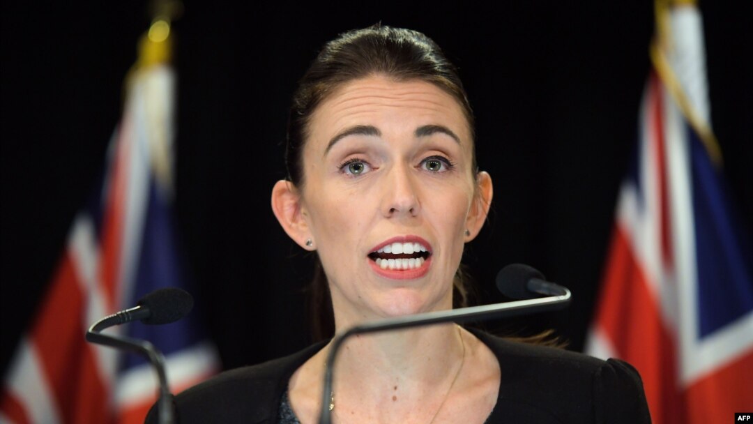 Premijerka Novog Zelanda Džasinda Ardern obraća se medijima u parlamentu u Velingtonu 18. marta 2019. (Foto: AFP/David Lintott)