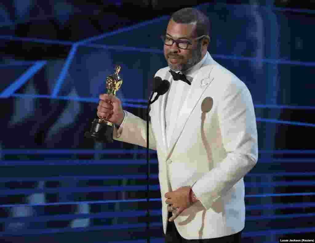 Jordan Peele recebeu o Oscar para Melhor Argumento Original com "Get Out"