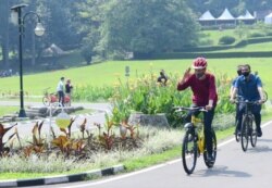 Presiden Joko Widodo hari Sabtu (25/7) mengatakan "swab test" yang dilakukannya terbukti negatif. Jokowi mengajak warga berolahraga untuk meningkatkan kekebalan tubuh guna melawan virus corona. (Foto: Courtesy/Setpres RI)