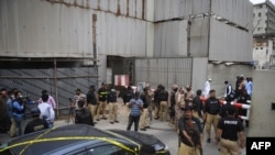 کراچی میں اسٹاک ایکسچینج پر حملہ