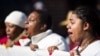 백인 경관 총에 사망한 흑인 청년 애도 촛불집회