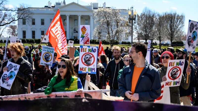 Brazil's Bolsonaro Stops at CIA on High-stakes Washington Visit