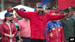 Maduro ordenó retirar en diciembre el billete de 100 bolívares, asegurando que mafias en las fronteras con Colombia y Brasil lo sacaban de Venezuela para dejar sin efectivo al país.