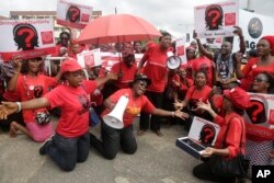 Bring back our girls campaigners chant slogans and sing during a protest calling on the government to rescue the remaining kidnapped girls of the government secondary school who were abducted almost three years ago, in Lagos, Nigeria, April. 13, 2017.