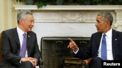 Američki predsednik Barak Obama i premijer Singapura Li Hsien Lung na satanku u Ovalnoj kancelariji 