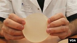 Jel silikon untuk implan payudara buatan perusahaan Prothese Implan Poli (PIP) yang ditarik dari pasar karena alasan kesehatan (foto: dok).