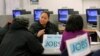 Claims for US Jobless Benefits Falling