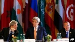 جان کری در کنار مقامات ارشد دیگر کشورها در مورد لیبی در وین گفتگو می کند - ۱۶ مه ۲۰۱۶