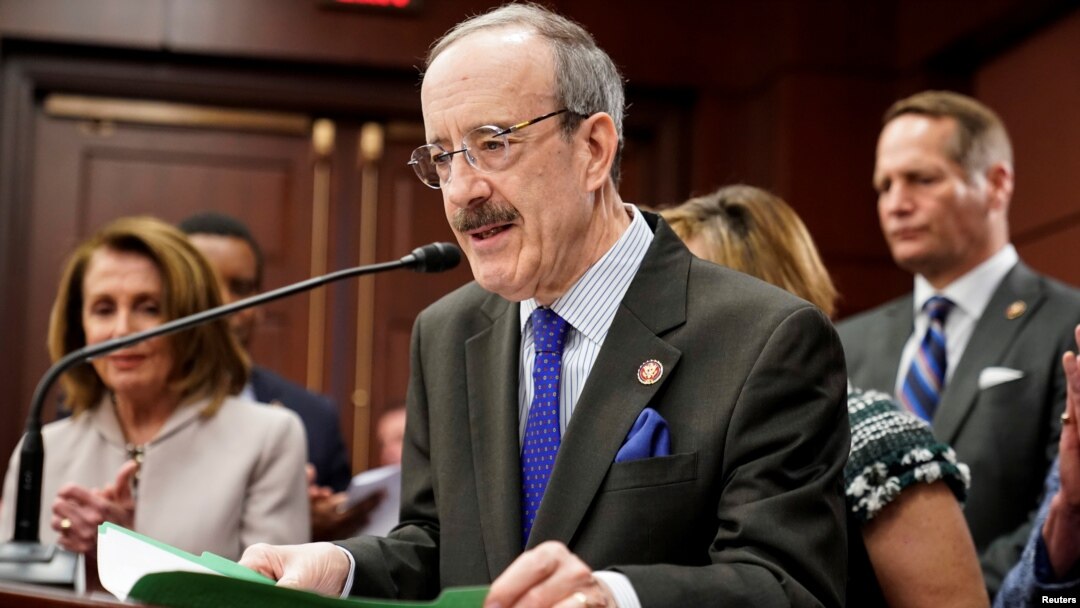 Ketua Komite Urusan Luar Negeri Kongres, Eliot Engel, berbicara di Capitol Hill, Washington, 27 Maret 2019. (Foto: Reuters)