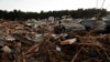 Hampir sebulan setelah banjir bandang, mobil-mobil yang rusak dikumpulkan di pinggiran kota di Paiporta, Valencia, Spanyol, 28 November 2024. (Eva Manez/REUTERS)