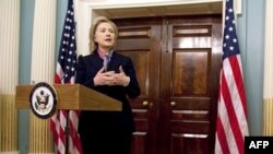 Državna sekretarka Hilari Klinton na konferenciji za novinare povodom objavljivanja tajnih diplomatskih dokumenata SAD, Stejt department, 29. novembar 2010.
