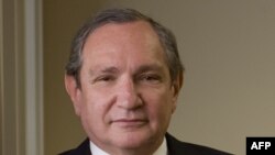 Ông Friedman nói đa số dân Mỹ muốn tập trung vào các vấn đề quốc nội, gạt ra các vấn đề của thế giới, nhưng bây giờ đã quá trễ