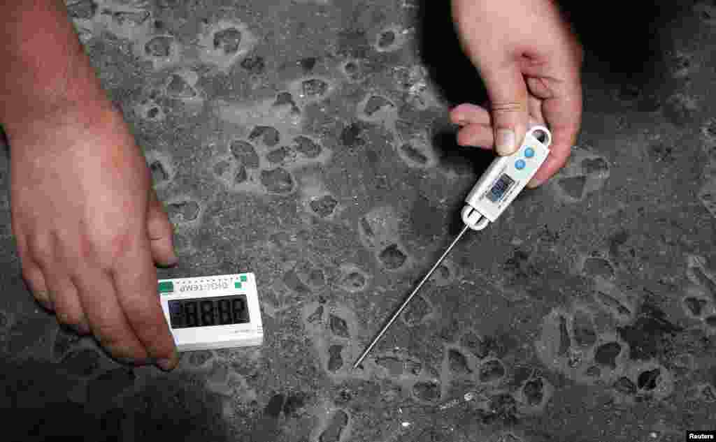 لندن میں 37 منزلہ عمارت کے شیشوں سے منعکس ہونے والی سورج کی شعاعیں شدید حدت کا باعث بن کر گرد نواح کی دکانوں اور عمارتوں کو نقصان پہنچا رہی ہیں۔