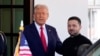 ARCHIVO - El presidente Donald Trump recibe al presidente ucraniano Volodymyr Zelenskyy en la Casa Blanca en Washington, el viernes 28 de febrero de 2025. 