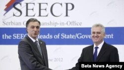 Predsednici Crne Gore i Srbije Filip Vujanovic i Tomislav Nikolic na početku samita Procesa saradnje u Jugoistocnoj Evropi, u Beogradu, 15. juna 2012. 