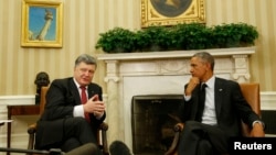 El presidente de EE.UU., Barack Obama, recibió en la Casa Blanca a su par ucraniano Petró Poroshenko, a quien le ofreció una millonaria ayuda.