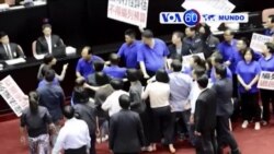 Manchetes Mundo 3 Julho 2017: Taiwan: deputados lutam no parlamento