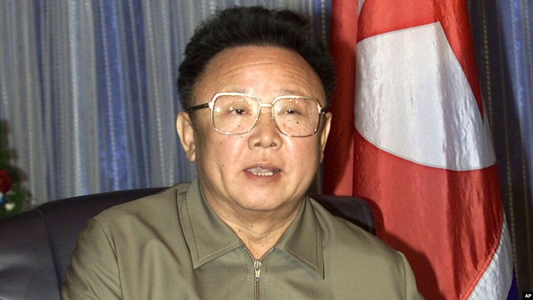 "Bir necha yil oldin Shimoliy Koreyada Kim Chen Ir vafot etganidan keyin izlanishni boshladim. O'shanda mamlakatda olamshumul o'zgarishlar bo'ladi degan umidlar bor edi".