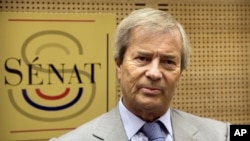 Vincent Bollore lors d'une audience devant le Sénat à Paris, le 22 juin 2016