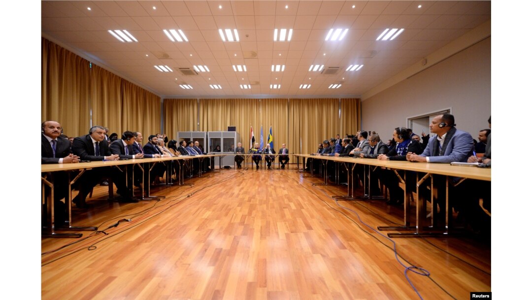 FILE - Swedish Foreign minister Margot Wallstrom, U.N. envoy to Yemen Martin Griffiths and delegates attend the opening press conference on U.N.-sponsored peace talks for Yemen at Johannesberg castle, in Rimbo, Sweden, Dec. 6, 2018.