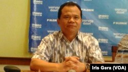 Direktur Jenderal Imigrasi, Ronny F Sompie (foto dok.: VOA/Iris Gera)