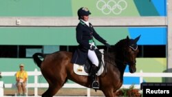 La cavalière zimbabwéenne Camilla Kruger aux Jeux olympiques de Rio, le 6 août 2016.