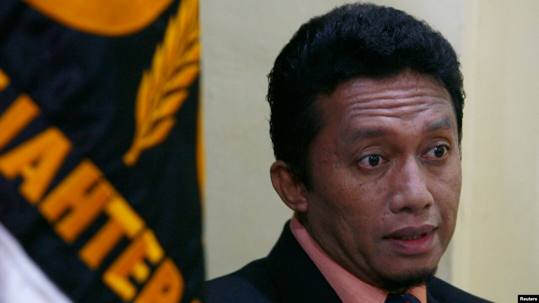 Eksekutif Partai Keadilan Sejahtera (PKS) dan Menteri Komunikasi dan Informatika Tifatul Sembiring. (Reuters/Crack Palinggi)