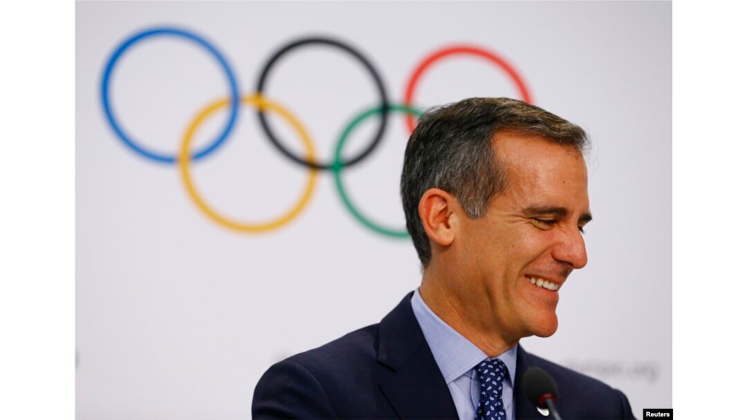 Mayor of Los Angeles Eric Garcetti attends the briefing of 2024 Olympic Games candidate cities Paris and Los Angeles ahead of final election of 2024 Olympic host city, in Lausanne, Switzerland, July 11, 2017.