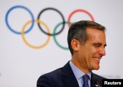 Mayor of Los Angeles Eric Garcetti attends the briefing of 2024 Olympic Games candidate cities Paris and Los Angeles ahead of final election of 2024 Olympic host city, in Lausanne, Switzerland, July 11, 2017.