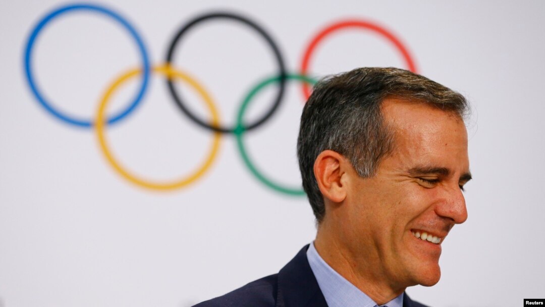 Walikota of Los Angeles Eric Garcetti menghadiri acara pemaparan Olimpiade 2024 untuk Paris dan Los Angeles sebagai calon tuan rumah menjelang pemilihan akhir di Lausanne, Swiss, 11Juli 2017. (Foto:dok) 