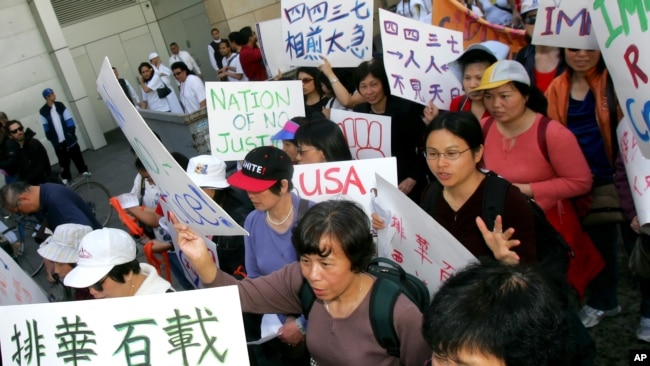 Pro-immigration rally and march in San Francisco, Monday, May 1, 2006.