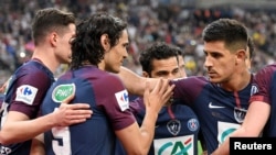 Les joueurs de Paris Saint-Germain jubilent après victoire contre les Herbiers et sacre de champion de France, au Stade de France, Paris, 8 mai 2018.