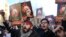 Iranski demonstranti protestuju ispred saudijske ambasade u Teheranu zbog pogubljenja šeika Nimra al-Nimra 