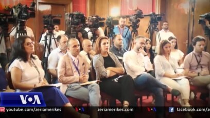 Liria e medias në Shqipëri në rënie, krizat e njëpasnjëshme dëmtuan gazetarët