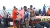  Tim SAR gabungan menemukan puing pesawat dan jenazah pilot di Danau Sentani, Jayapura, setelah hilang kontak, Selasa, 12 Mei 2020. 
