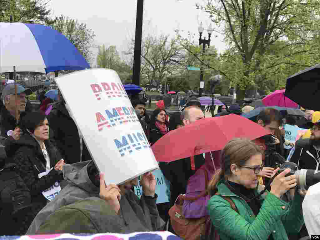  Çalakiya li Hmber Dadgeha Bingehîn ya Amerîla li Washington 