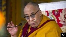 El líder espiritual del Tíbet, el Dalai Lama, responderá preguntas de los alcaldes y de jóvenes alrededor del mundo durante su participación junto a la cantante y activista Lady Gaga.