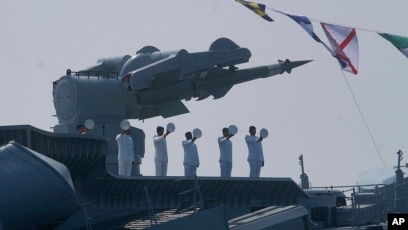 印度与菲律宾海军在南中国海举行联合军演