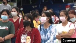 ထိုင်းနိုင်ငံမှာရှိနေကြတဲ့ မြန်မာရွှေ့ပြောင်းအလုပ်သမားများ။ (ယခင်ပုံဟောင်း)