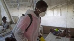 Moçambique vacina centenas de mihar de pessoas contra a cólera cujos casos triplicaram desde Fevereiro - 2:02